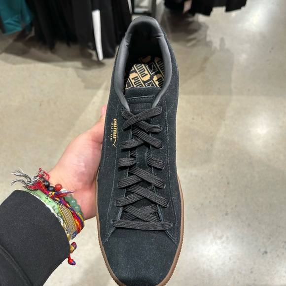 Puma Classic Suedes - Picture 3 of 4